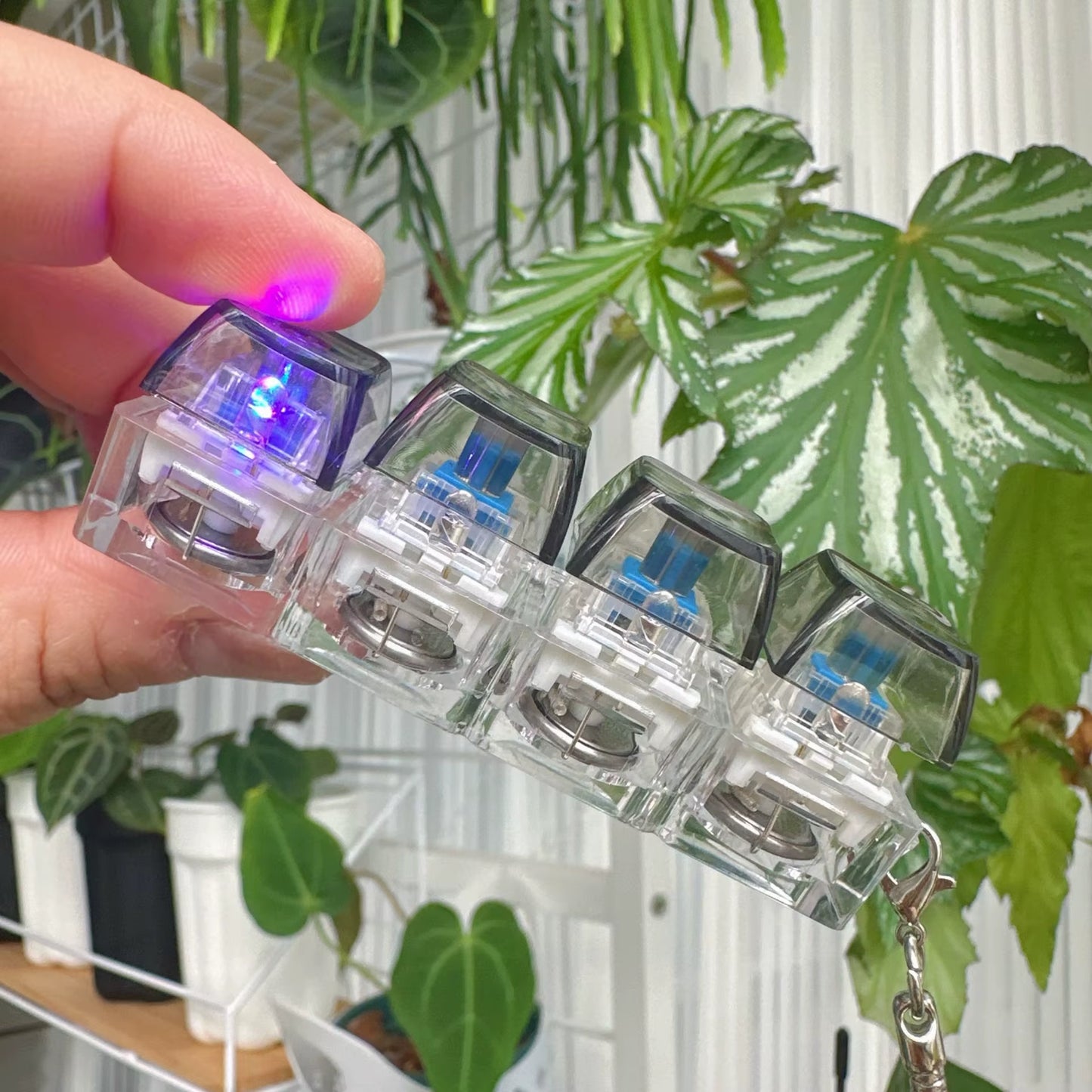 Luminous 4-Keys Keyboard Keychain Toy - Stress Relief Fidget Pendant with LED for Fun and Relaxation